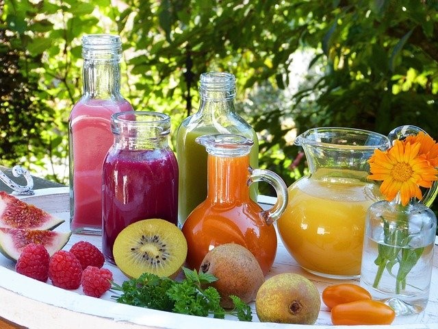 Fresh Juice and fruits to boost your Immunity